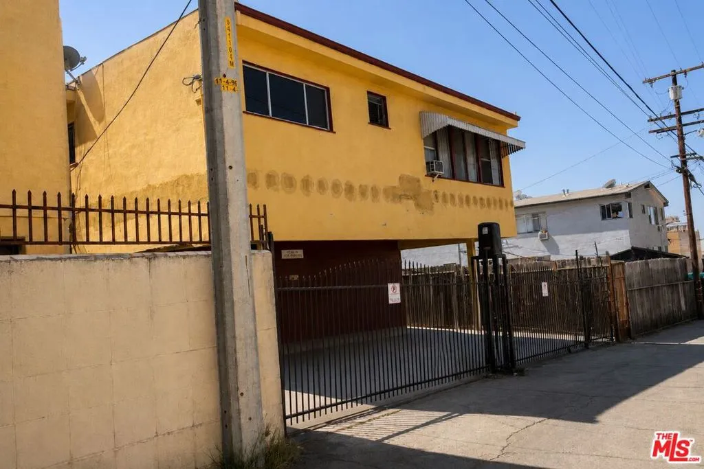 325 S Westlake Avenue, Los Angeles, California 90057 — photo 5