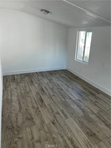FRONT ROOM