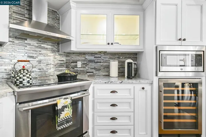 3033 Golden Rain Rd 6, Walnut Creek, California 94595