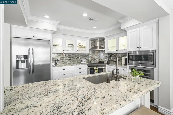 3033 Golden Rain Rd 6, Walnut Creek, California 94595