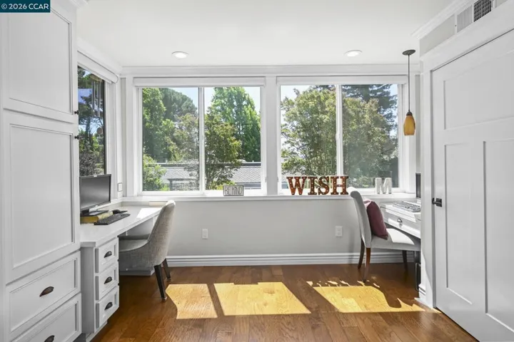 3033 Golden Rain Rd 6, Walnut Creek, California 94595