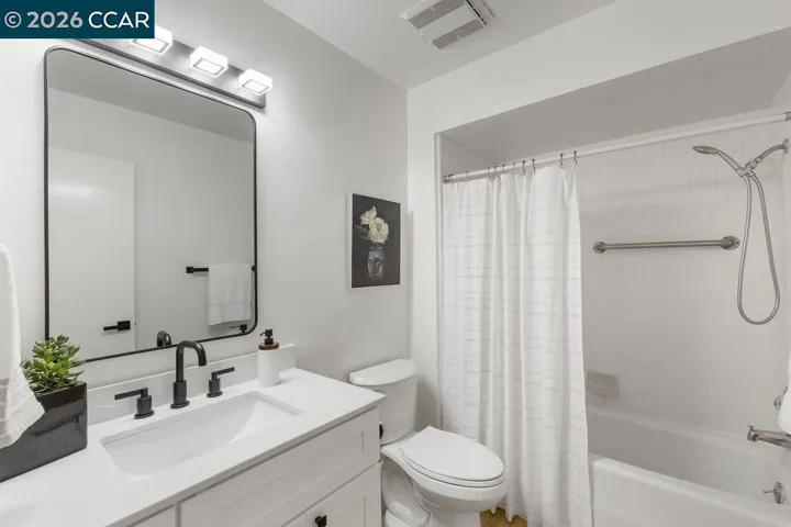 203 Village Gate Rd, Orinda, California 94563