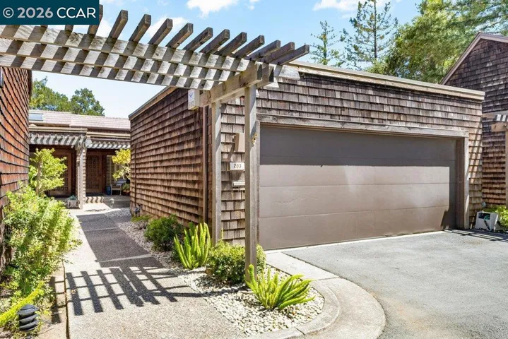 203 Village Gate Rd, Orinda, California 94563