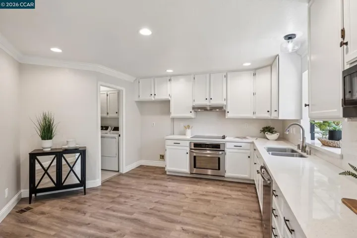 12 Heritage Oaks Rd, Pleasant Hill, California 94523