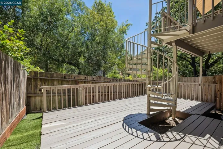 12 Heritage Oaks Rd, Pleasant Hill, California 94523