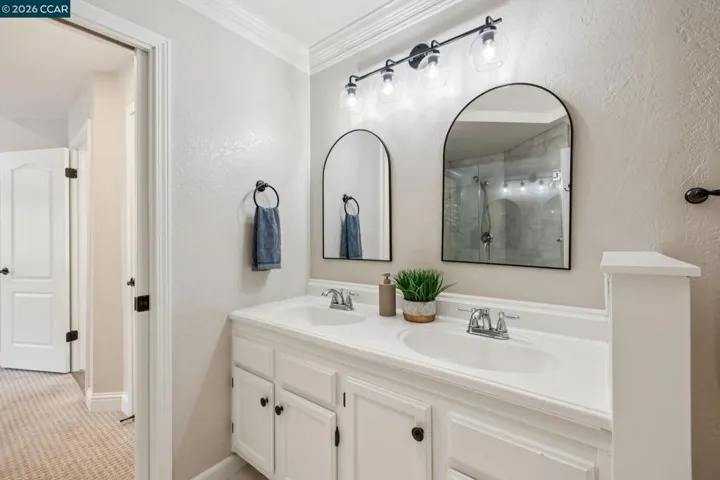 12 Heritage Oaks Rd, Pleasant Hill, California 94523