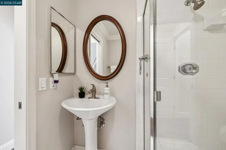 12 Heritage Oaks Rd, Pleasant Hill, California 94523