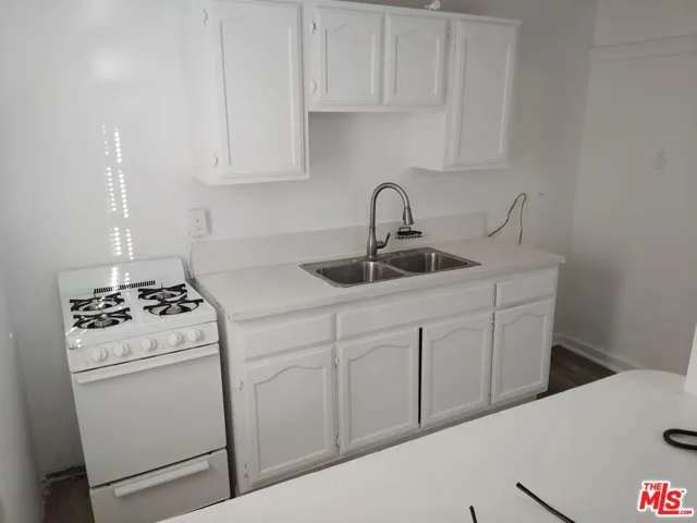 223 E 74th Street, Los Angeles, California 90003