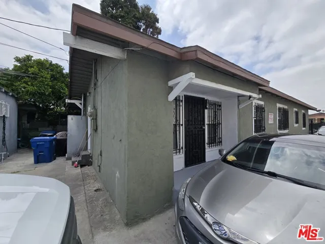 223 E 74th Street, Los Angeles, California 90003
