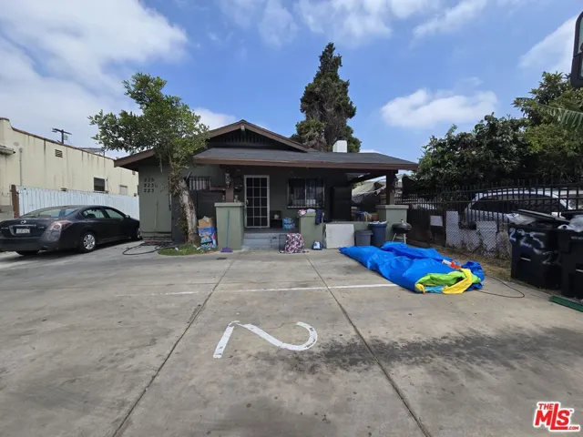 223 E 74th Street, Los Angeles, California 90003
