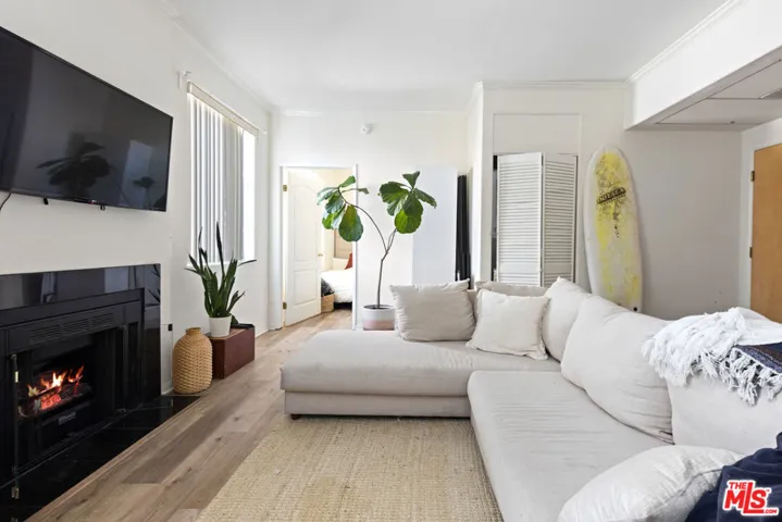 1951 Glendon Avenue, Los Angeles, California 90025