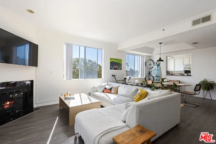 1951 Glendon Avenue, Los Angeles, California 90025