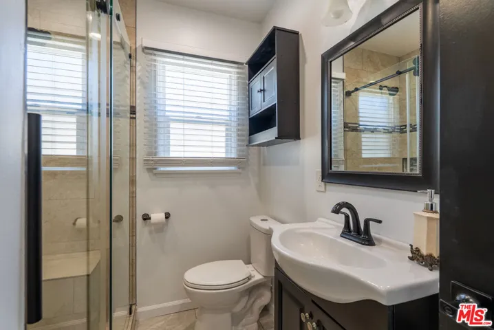 6160 Shoshone Avenue, Los Angeles, California 91316
