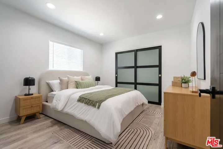 6160 Shoshone Avenue, Los Angeles, California 91316
