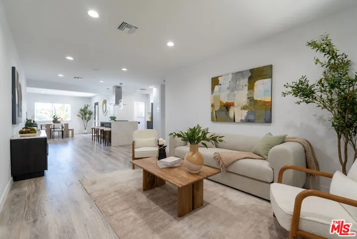 6160 Shoshone Avenue, Los Angeles, California 91316