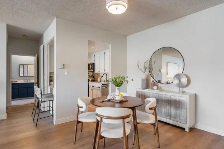 1427 Floribunda Avenue 305, Burlingame, California 94010