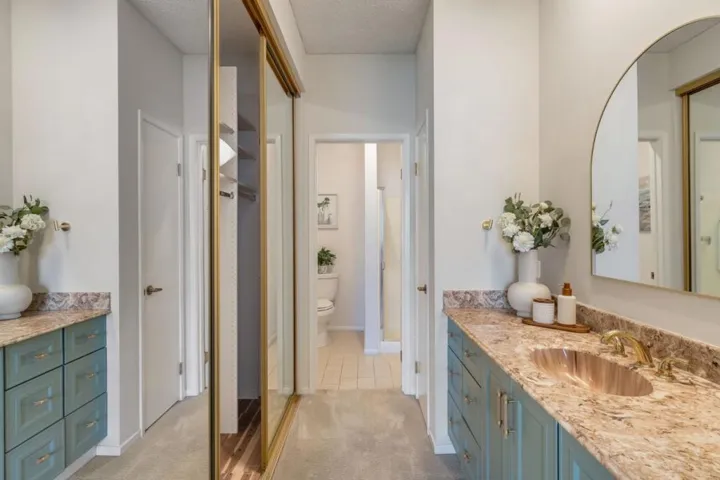 1427 Floribunda Avenue 305, Burlingame, California 94010