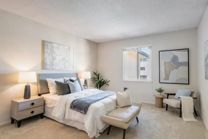 1427 Floribunda Avenue 305, Burlingame, California 94010