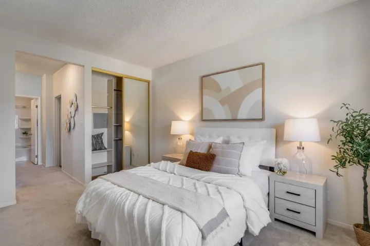 1427 Floribunda Avenue 305, Burlingame, California 94010