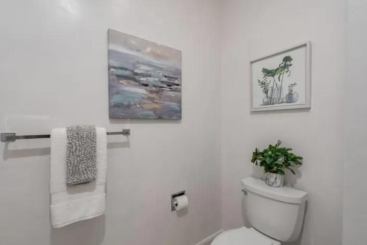 1427 Floribunda Avenue 305, Burlingame, California 94010