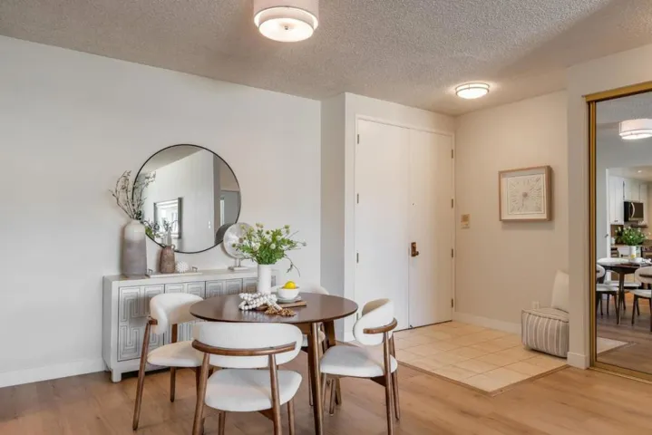 1427 Floribunda Avenue 305, Burlingame, California 94010