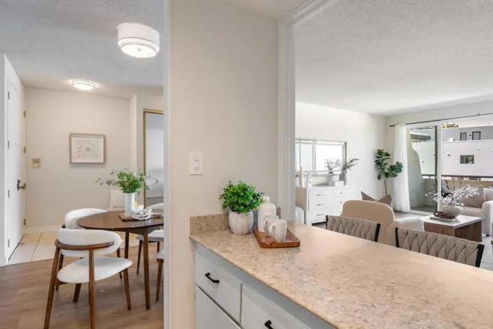 1427 Floribunda Avenue 305, Burlingame, California 94010