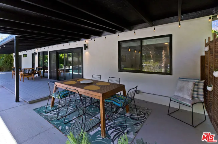 2660 N Farrell Drive, Palm Springs, California 92262