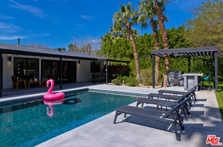 2660 N Farrell Drive, Palm Springs, California 92262