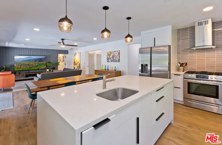 2660 N Farrell Drive, Palm Springs, California 92262
