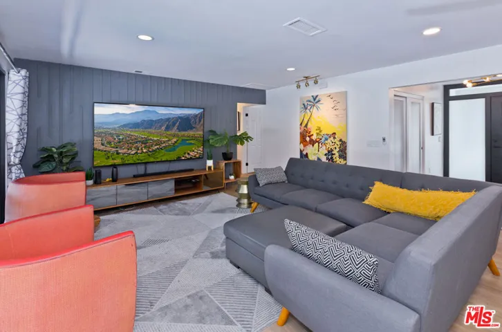 2660 N Farrell Drive, Palm Springs, California 92262
