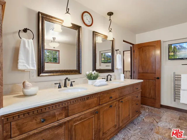 2026 Greenfield Avenue, Los Angeles, California 90025
