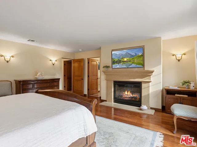 2026 Greenfield Avenue, Los Angeles, California 90025