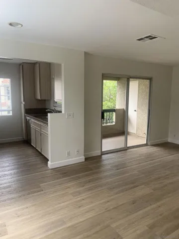 10656 Adermaqn 30, San Diego, California 92126
