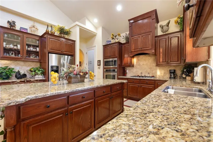17173 Fort Tejon Road, Llano, California 93544