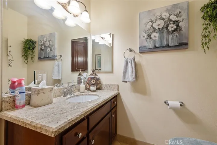 17173 Fort Tejon Road, Llano, California 93544
