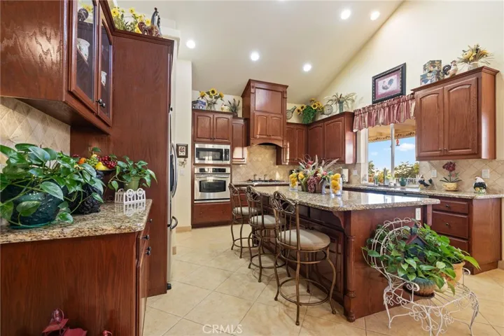 17173 Fort Tejon Road, Llano, California 93544