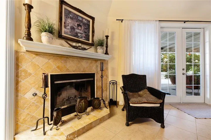 17173 Fort Tejon Road, Llano, California 93544