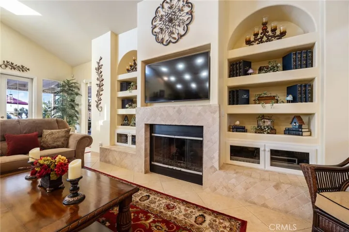 17173 Fort Tejon Road, Llano, California 93544