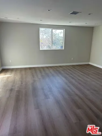 11947 Victory Boulevard, North Hollywood, California 91606