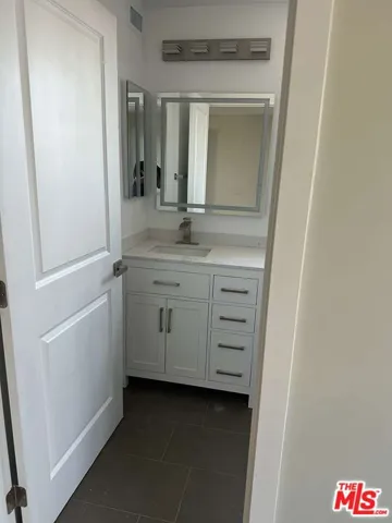 11947 Victory Boulevard, North Hollywood, California 91606
