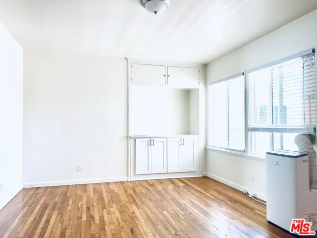1860 N Alexandria Avenue 1884, Los Angeles, California 90027