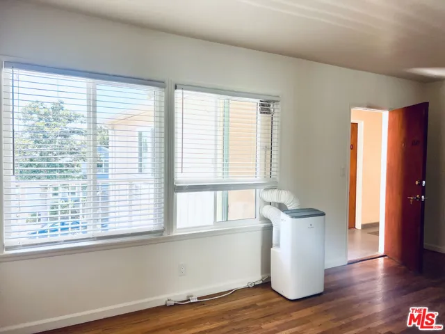 1860 N Alexandria Avenue 1884, Los Angeles, California 90027