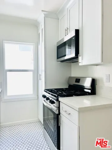 1860 N Alexandria Avenue 1884, Los Angeles, California 90027
