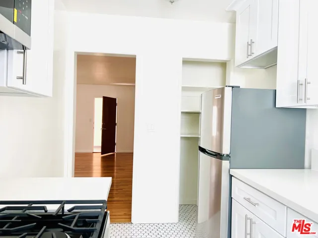 1860 N Alexandria Avenue 1884, Los Angeles, California 90027