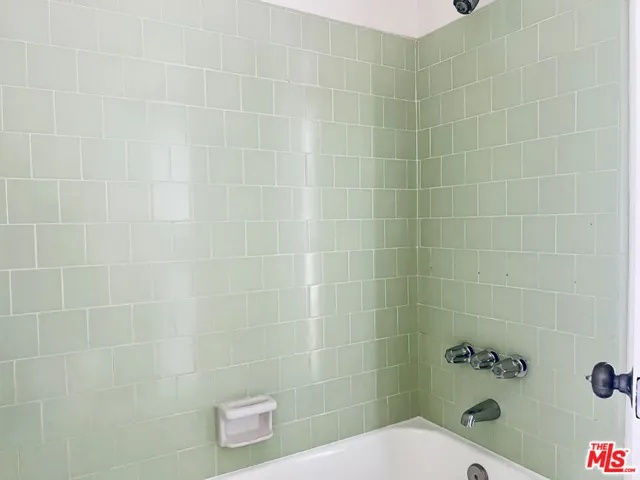 1860 N Alexandria Avenue 1884, Los Angeles, California 90027