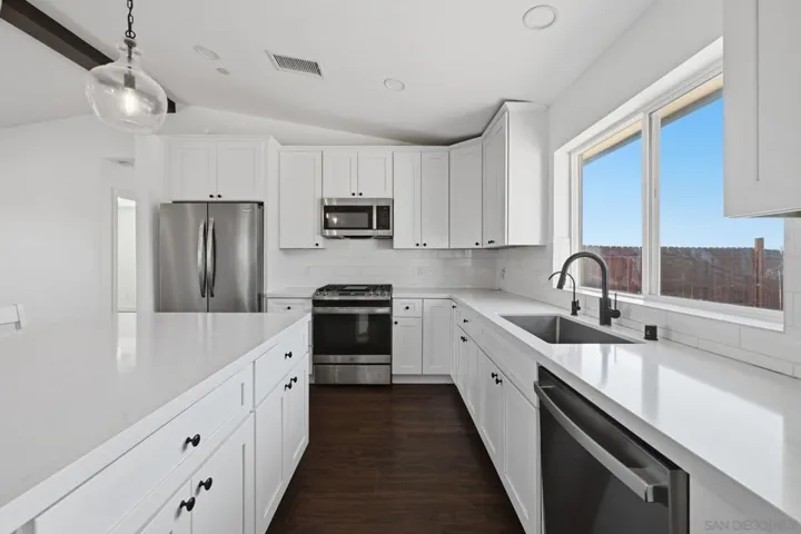 12657 Via La Mirada, Valley Center, California 92082