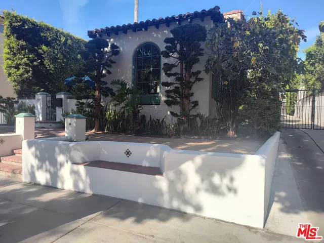 7961 Norton Avenue, West Hollywood, California 90046