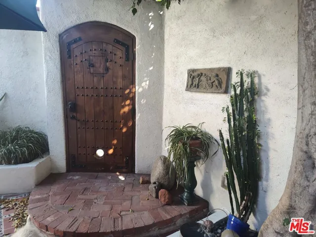 7961 Norton Avenue, West Hollywood, California 90046