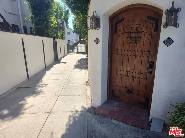 7961 Norton Avenue, West Hollywood, California 90046