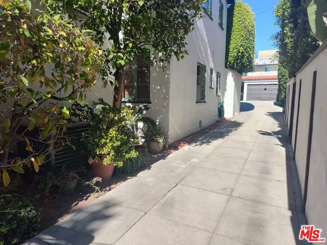 7961 Norton Avenue, West Hollywood, California 90046